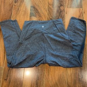 LULU LEMON GRAY CROPPED LEGGINGS